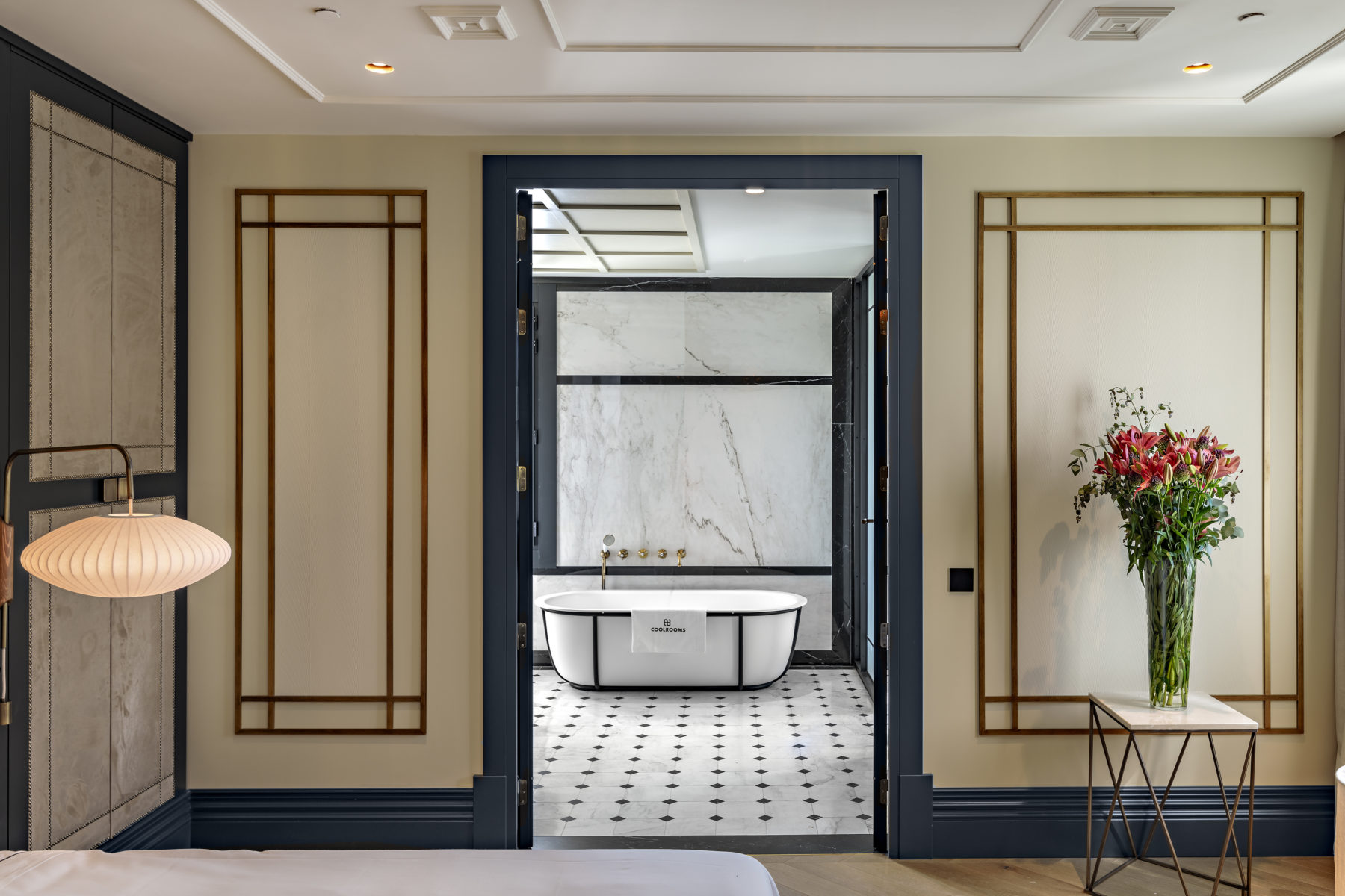 CoolRooms Palacio de Atocha: The Art of Staying in Madrid