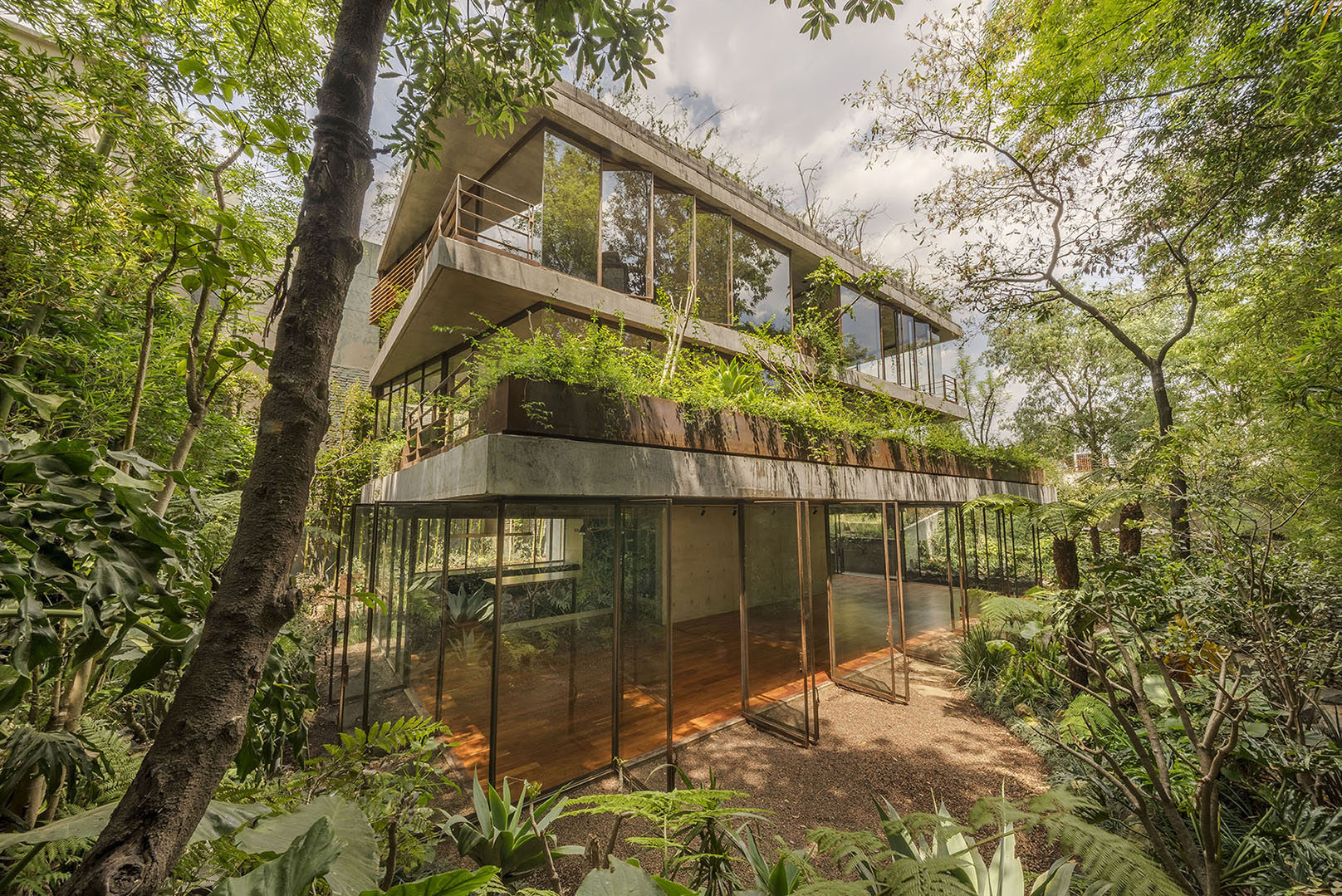 Vertebral: Designing Architecture Through Time, Context, and Experience
